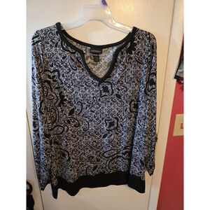Lane Bryant Tunic Length top Size 18/20 Black & White Classy Career Modest